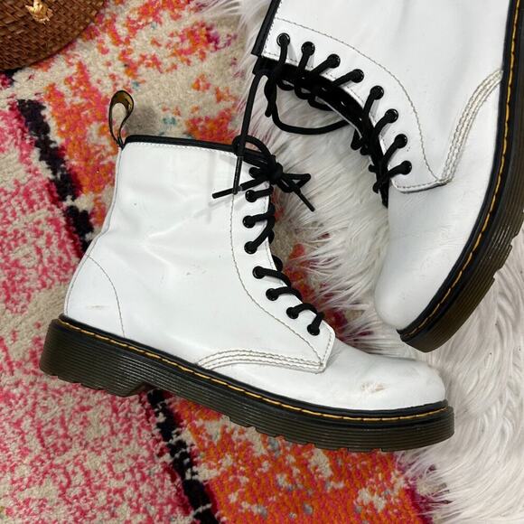 Dr. Martens White Junior 1460 Leather Lace Up Combat Boots Ladies 5 / Mens 4 - Picture 2 of 10
